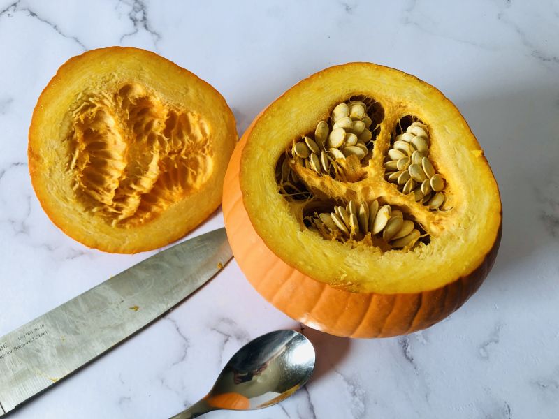 how to cut a pumpkin