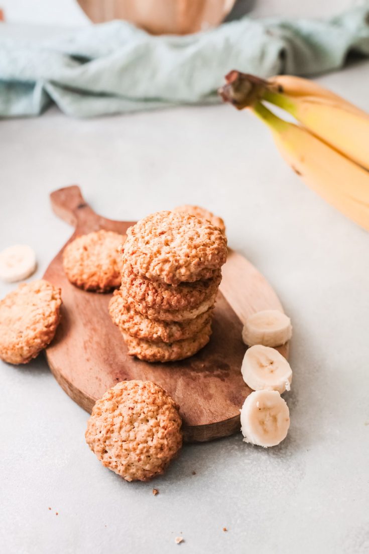 banana oatmeal cookies that are ready to eat