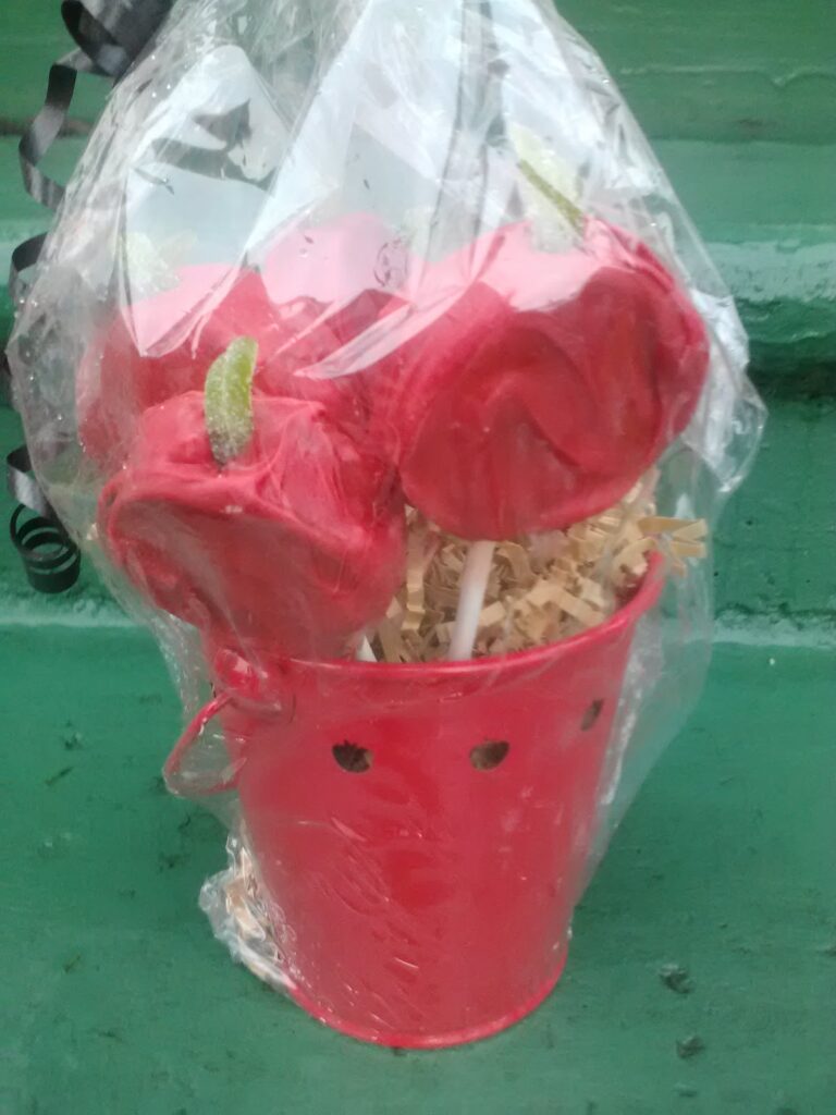 Apple Oreo Pop gift basket for teachers