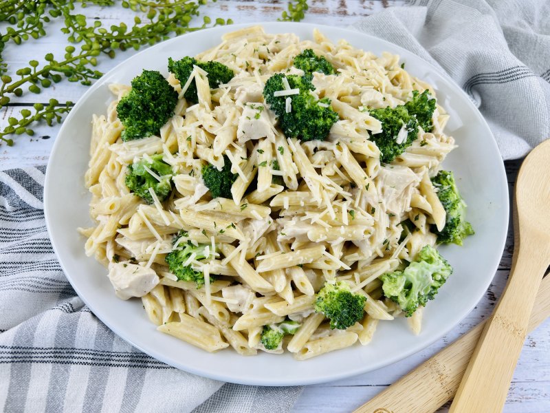 Copycat Ruby Tuesday Chicken and Broccoli Pasta Recipe