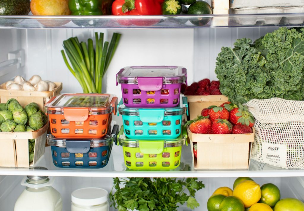green and pink plastic container ini freezer